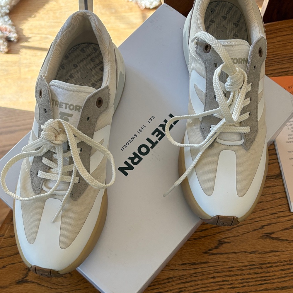Tretorn Women's Sneakers - Volley - NWT